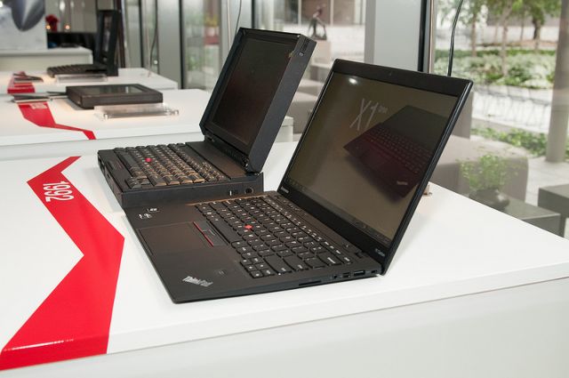 To ThinkPad του 1992 δίπλα στο ThinkPad του 2012